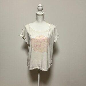 Cabi White Flower T-Shirt, Size Small, Style # 6632, Boat Neck, Cap Sleeve